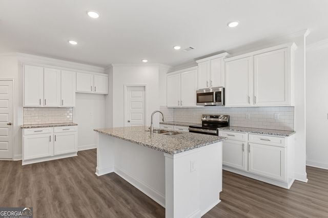 5611 Chickory Drive, Flowery Branch, GA 30542