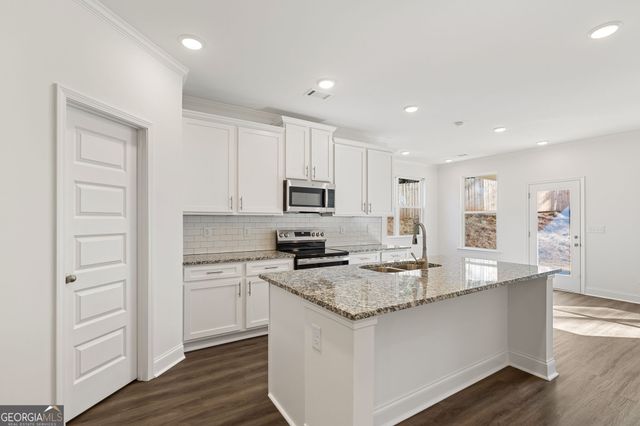 5611 Chickory Drive, Flowery Branch, GA 30542