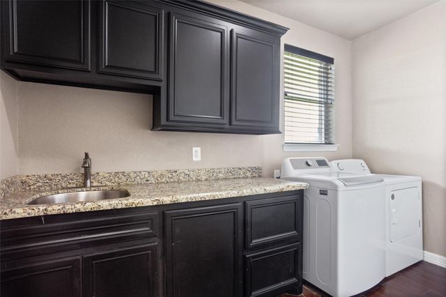 7842 Pebble Hill Lane, Rosharon, TX 77583