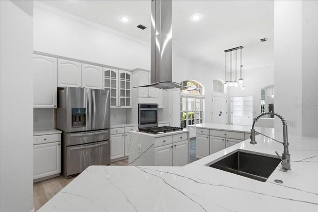 6121 CHENE COURT, Lutz, FL 33558