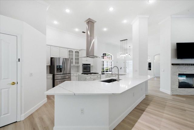6121 CHENE COURT, Lutz, FL 33558