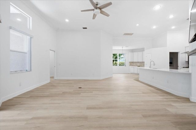 6121 CHENE COURT, Lutz, FL 33558