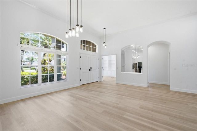 6121 CHENE COURT, Lutz, FL 33558