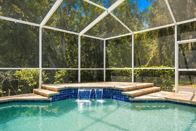 6121 CHENE COURT, Lutz, FL 33558