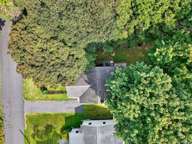 3 Aspen Road, Mahopac, NY 10541
