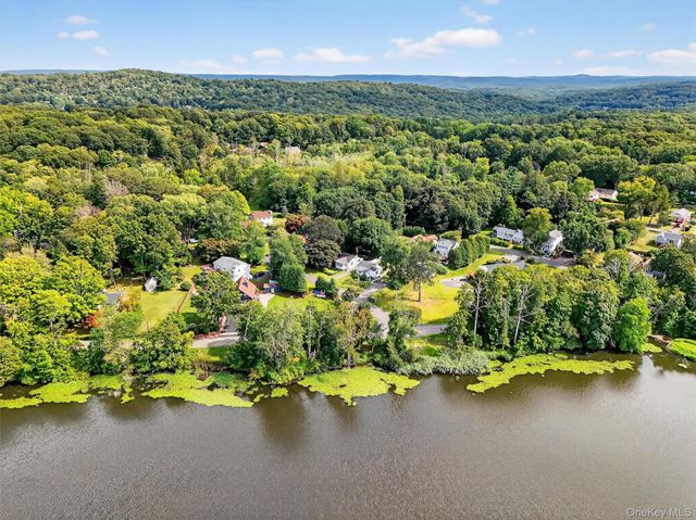 3 Aspen Road, Mahopac, NY 10541