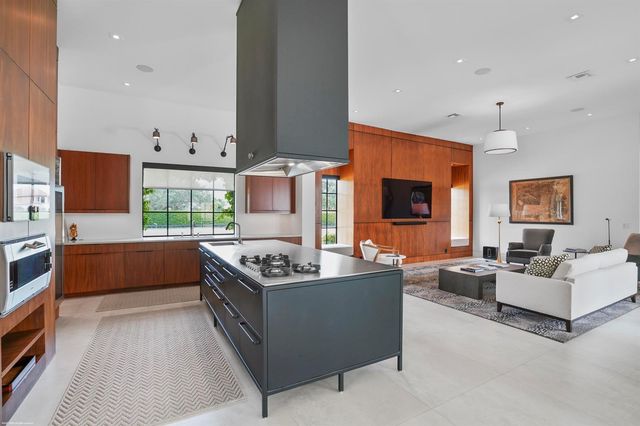 15590 SEA MIST Lane, Wellington, FL 33414