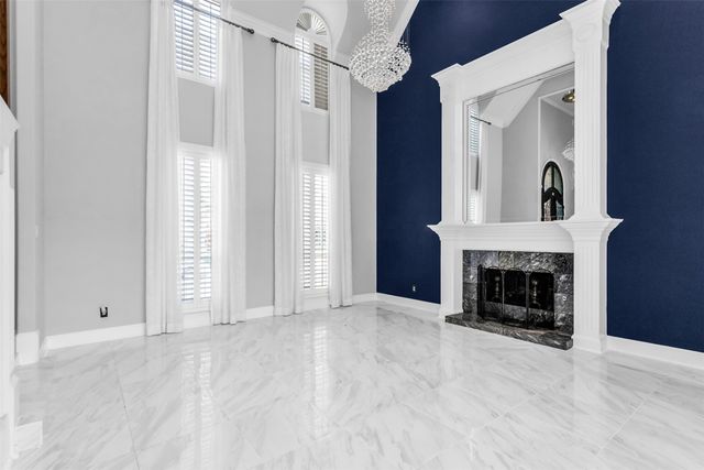 4404 Hollow Oak Drive, Dallas, TX 75287