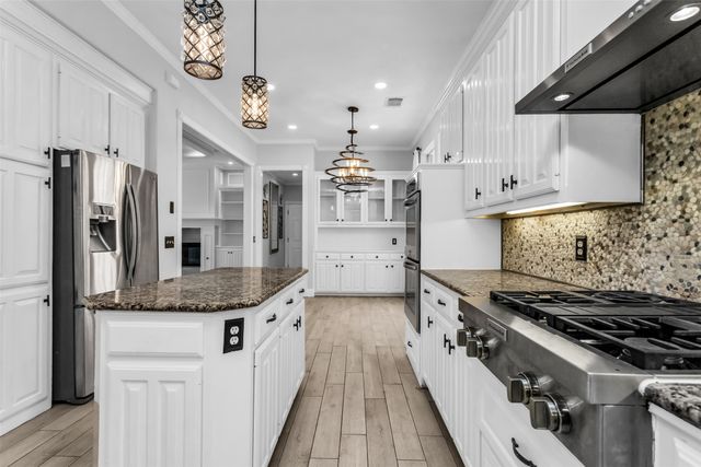 4404 Hollow Oak Drive, Dallas, TX 75287