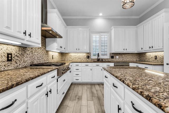4404 Hollow Oak Drive, Dallas, TX 75287