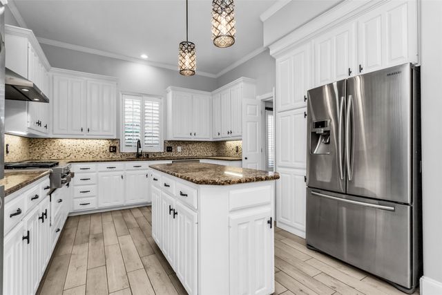 4404 Hollow Oak Drive, Dallas, TX 75287