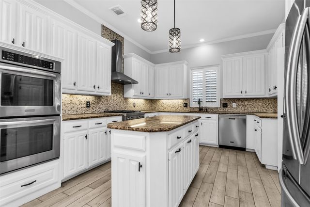 4404 Hollow Oak Drive, Dallas, TX 75287