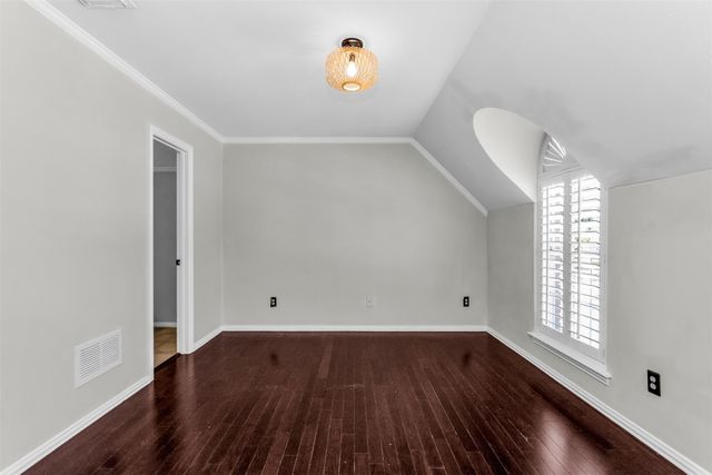 4404 Hollow Oak Drive, Dallas, TX 75287