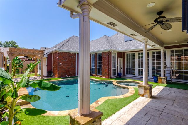 4404 Hollow Oak Drive, Dallas, TX 75287