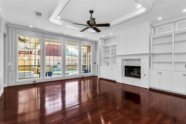 4404 Hollow Oak Drive, Dallas, TX 75287