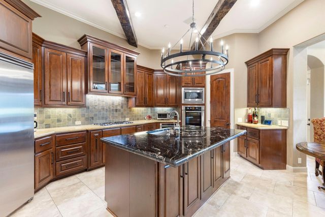 2802 Twin Fountains Drive, Houston, TX 77068