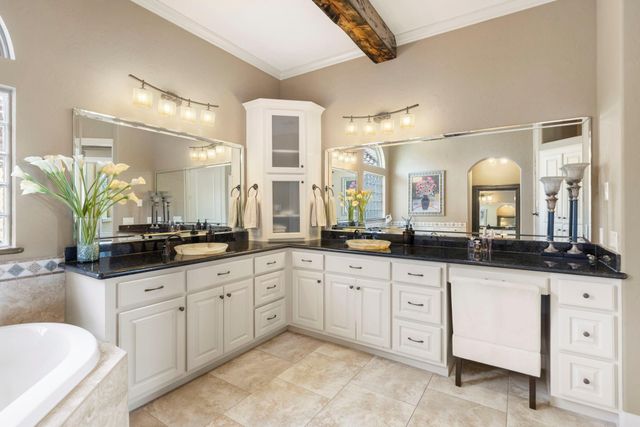 2802 Twin Fountains Drive, Houston, TX 77068