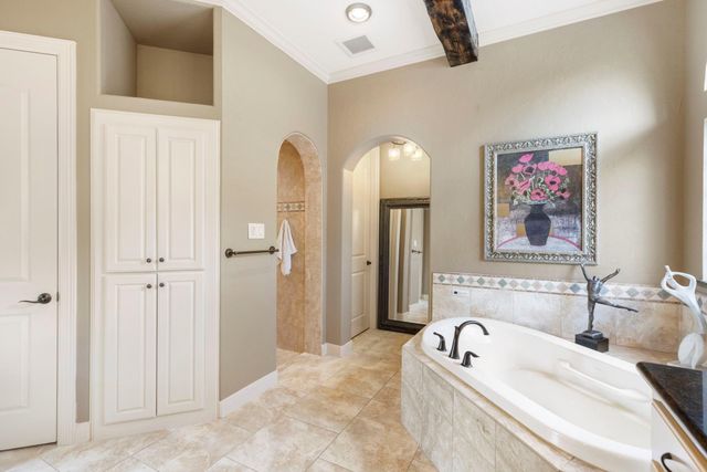 2802 Twin Fountains Drive, Houston, TX 77068