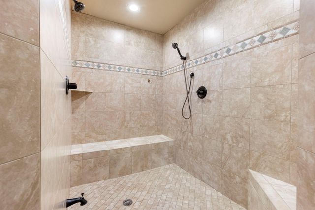 2802 Twin Fountains Drive, Houston, TX 77068