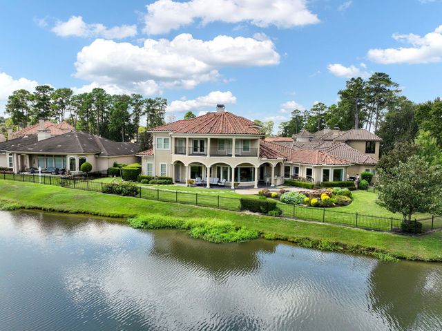 2802 Twin Fountains Drive, Houston, TX 77068