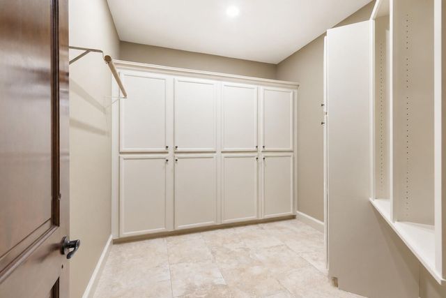 2802 Twin Fountains Drive, Houston, TX 77068