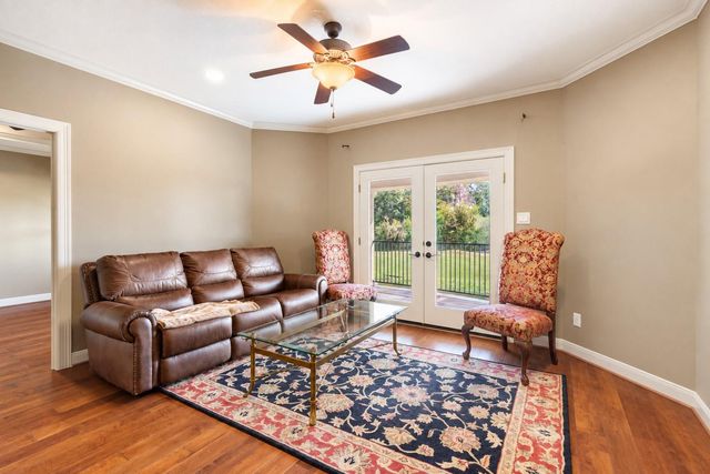 2802 Twin Fountains Drive, Houston, TX 77068