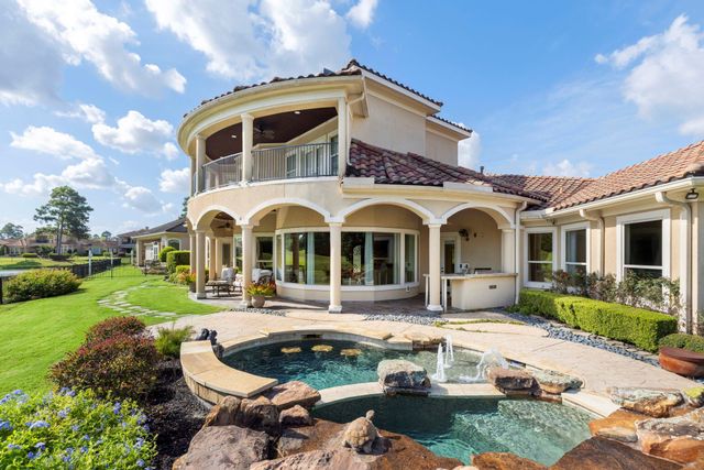 2802 Twin Fountains Drive, Houston, TX 77068