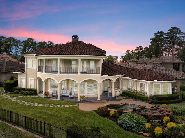 2802 Twin Fountains Drive, Houston, TX 77068