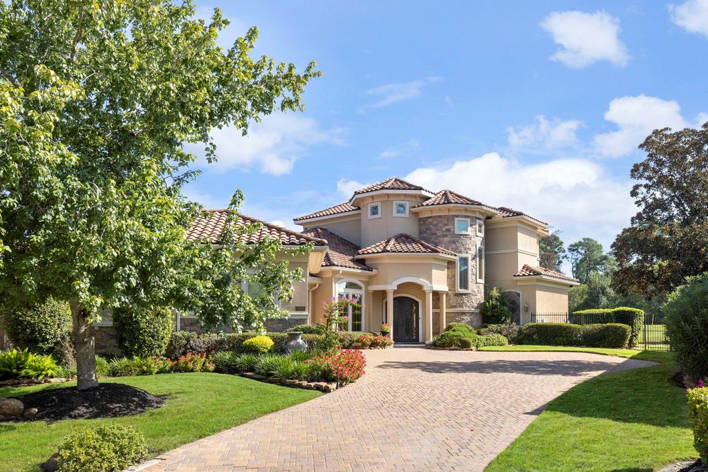 2802 Twin Fountains Drive, Houston, TX 77068