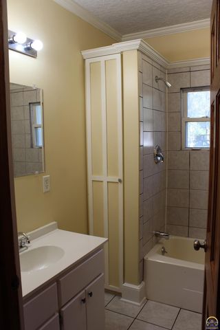 216 S Cottonwood ST, Emporia, KS 66801