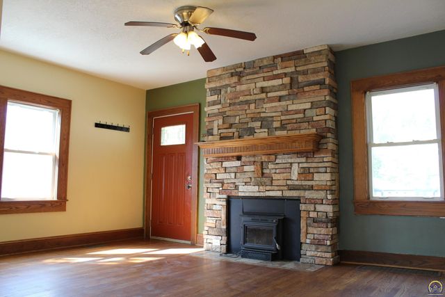 216 S Cottonwood ST, Emporia, KS 66801