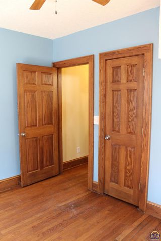 216 S Cottonwood ST, Emporia, KS 66801