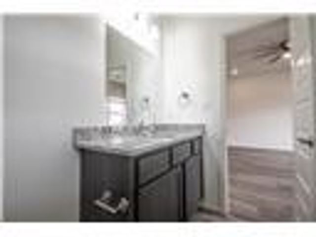 825 S Rupple Road 2, Fayetteville, AR 72704