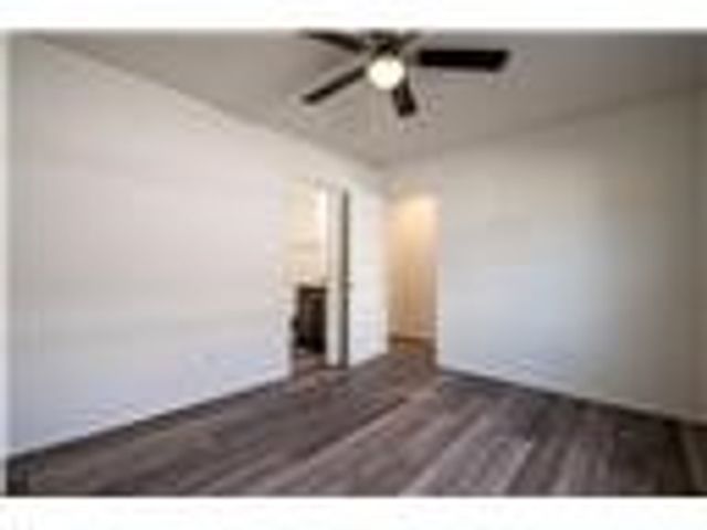 825 S Rupple Road 2, Fayetteville, AR 72704