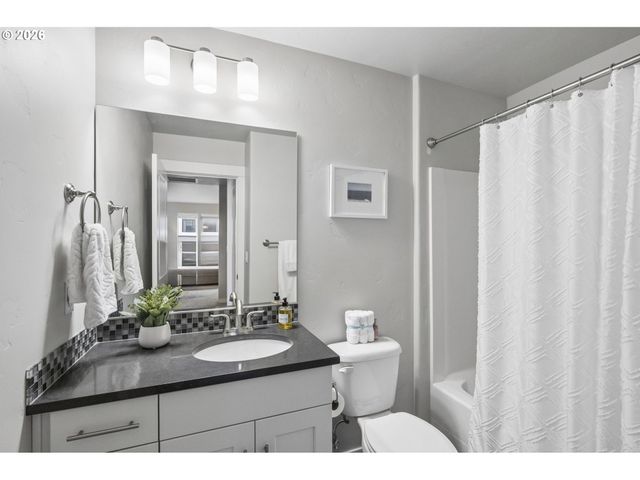 13338 Sw ROSEBERRY Ln, Portland, OR 97224