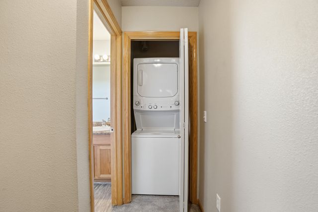 4305 154th Street, Urbandale, IA 50323