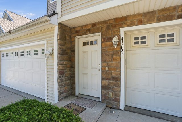 4305 154th Street, Urbandale, IA 50323