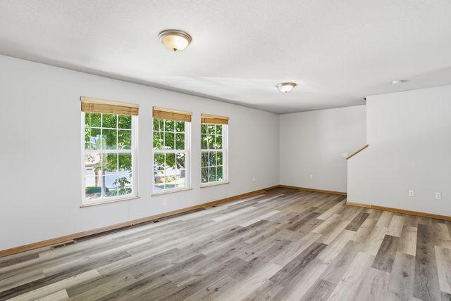 4305 154th Street, Urbandale, IA 50323