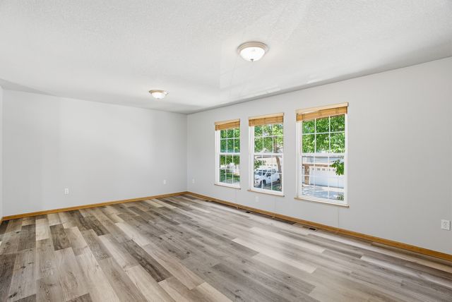 4305 154th Street, Urbandale, IA 50323