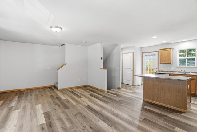 4305 154th Street, Urbandale, IA 50323
