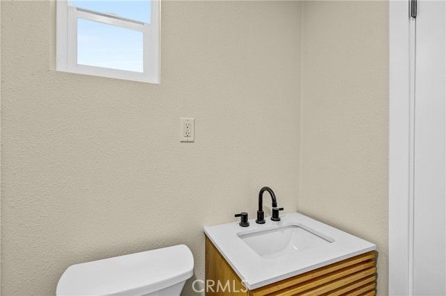 715 S Record, Los Angeles, CA 90023