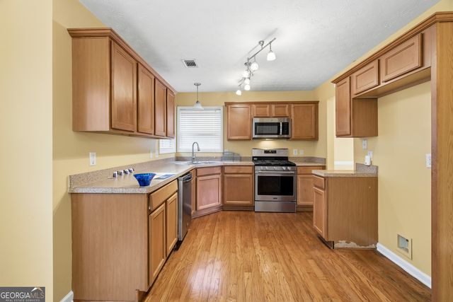 796 Rock Lane, Mcdonough, GA 30253