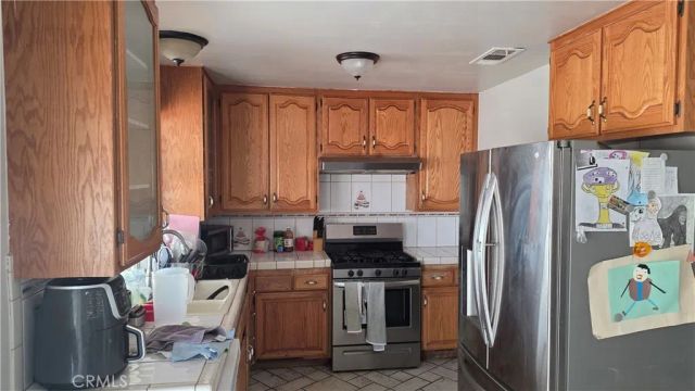 24800 Redcliff Court, Moreno Valley, CA 92557