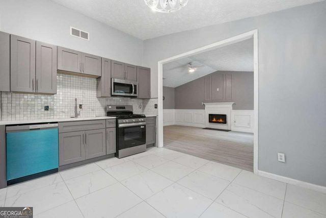 5856 Rock Road, Union City, GA 30291