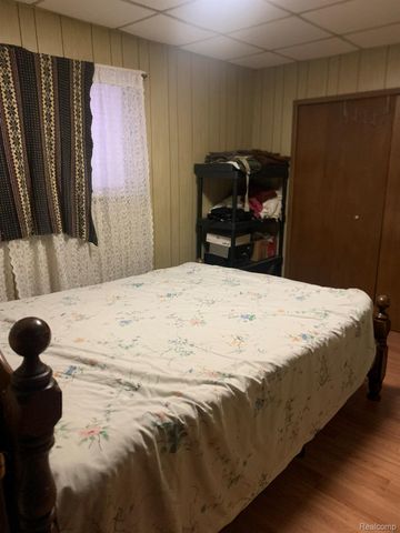 2255 Yemans Street, Hamtramck, MI 48212