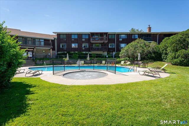154 Cold Spring Road 19, Stamford, CT 06905