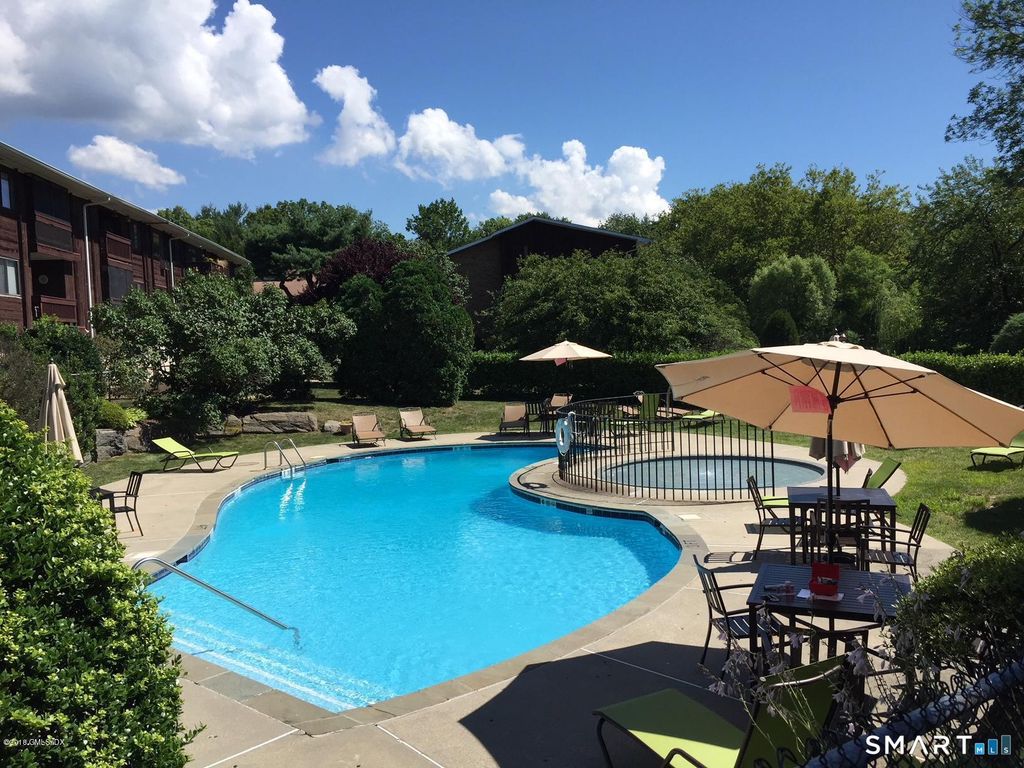 154 Cold Spring Road 19, Stamford, CT 06905