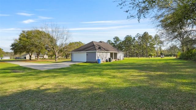 21 Bailey Drive, Jesup, GA 31545