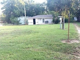 203 W 9th Street, Claremore, OK 74017