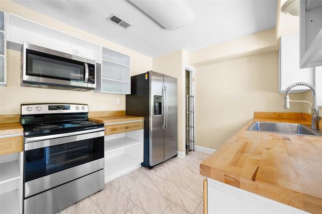 3716 SW 2ND PLACE, Gainesville, FL 32607